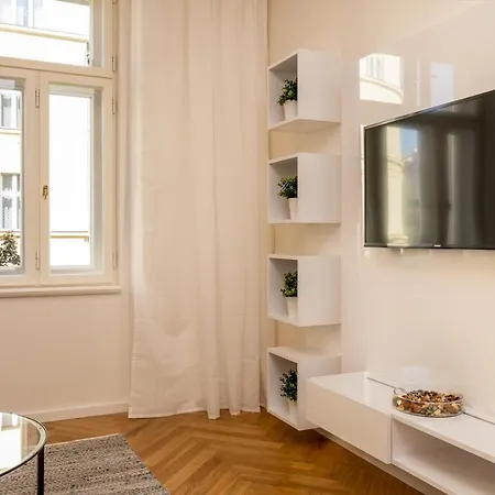 In Hip District Of Vinohrady Daire Prag