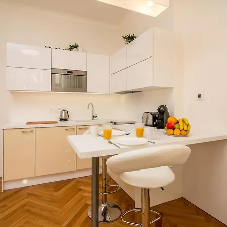 Daire In Hip District Of Vinohrady